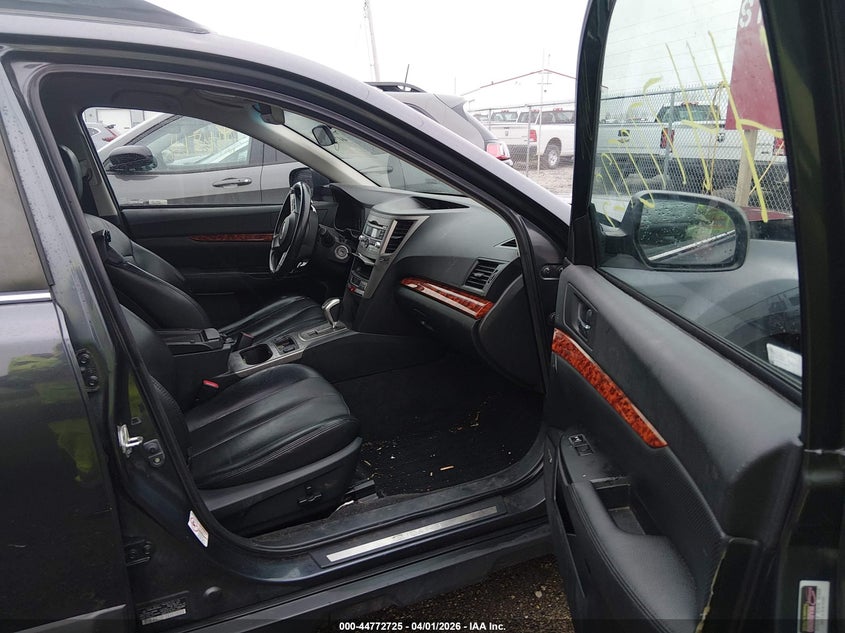 2011 SUBARU OUTBACK auction photo 5