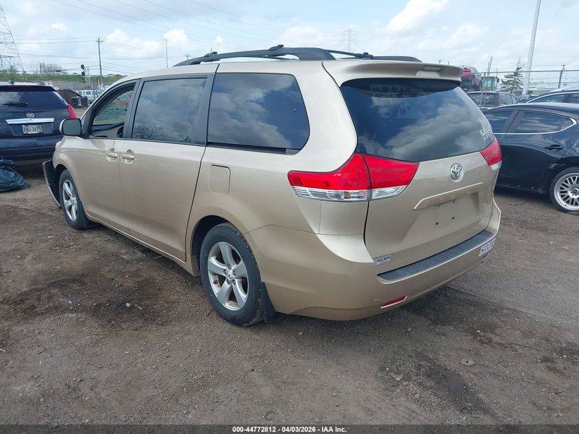 2011 Toyota Sienna Le V6