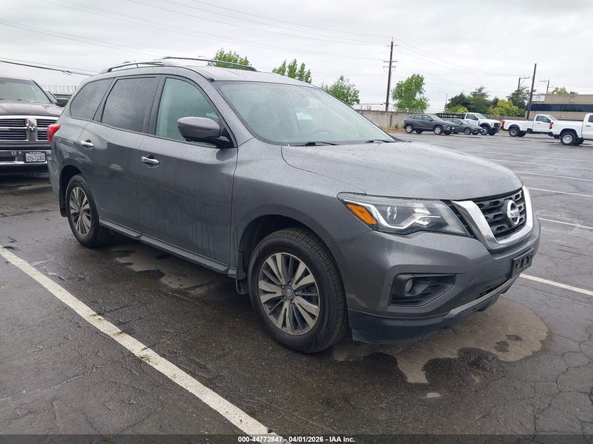 2017 Nissan Pathfinder Sl