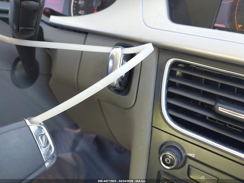 2010 Audi A4 2.0T Premium VIN: WAUHFAFL4AN030354 Lot: 44772922