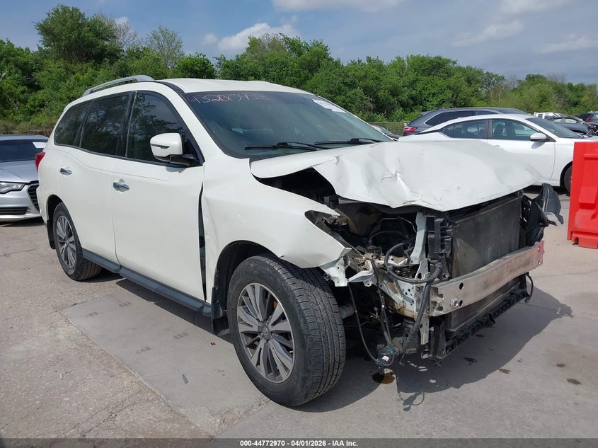 2017 Nissan Pathfinder Sv