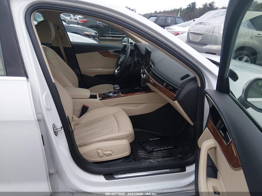 2023 Audi A4 Premium Plus 40 Tfsi Quattro S Tronic