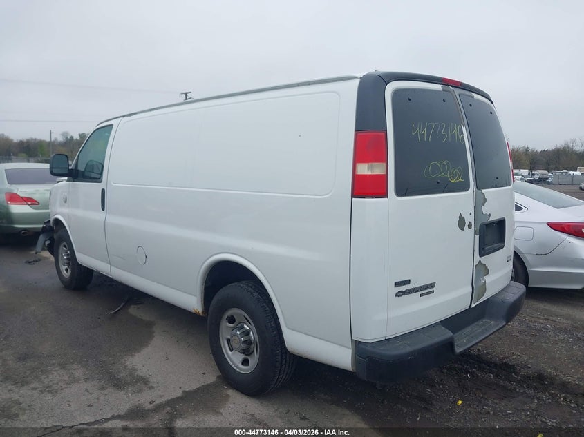 2011 Chevrolet Express 2500 Work Van
