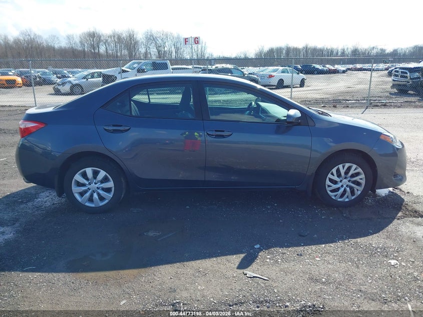 VIN 2T1BURHE2HC814962 2017 TOYOTA COROLLA LE
