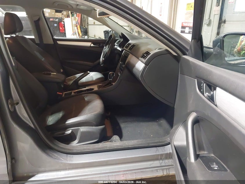 2013 Volkswagen Passat 2.5L Se