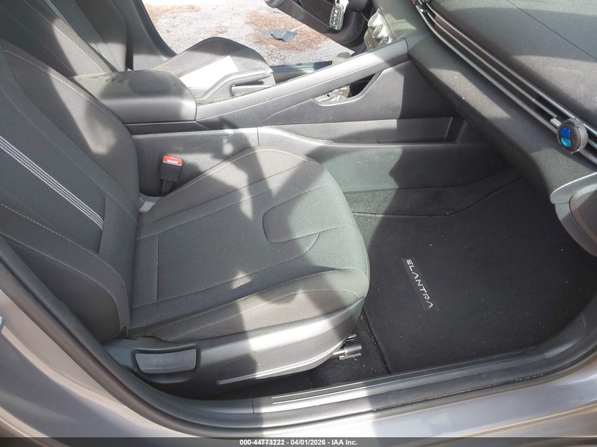 2023 Hyundai Elantra Se