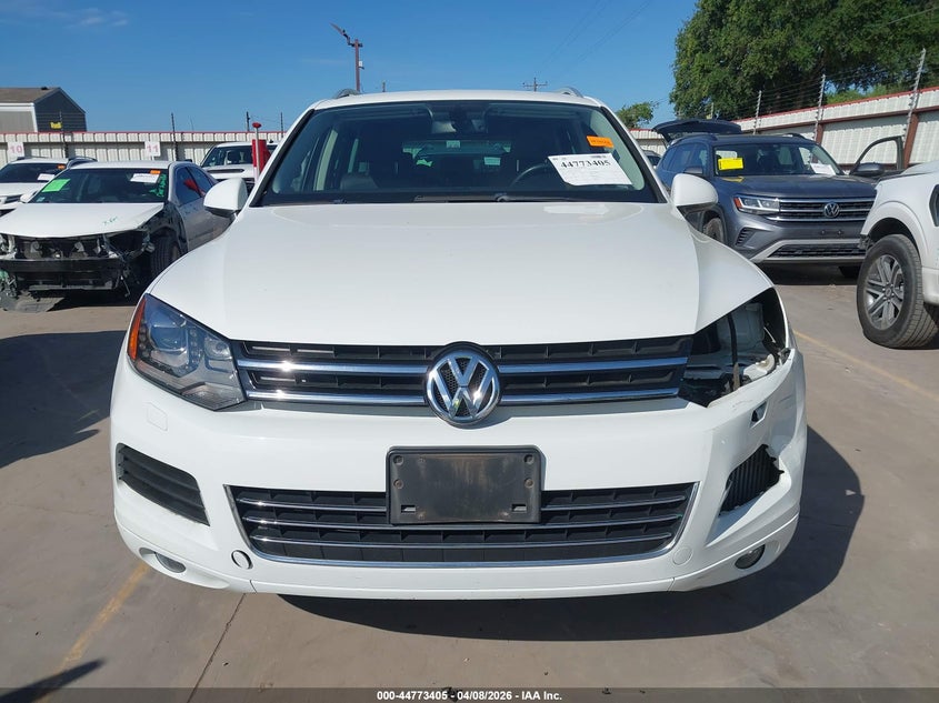 2014 Volkswagen Touareg Tdi Sport VIN: WVGEP9BPXED012118 Lot: 44773405