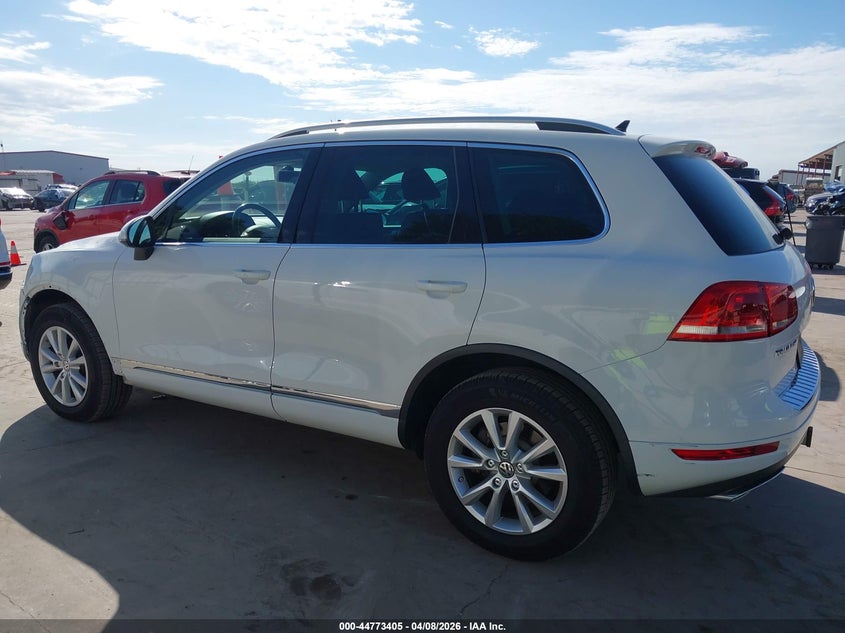 2014 Volkswagen Touareg Tdi Sport VIN: WVGEP9BPXED012118 Lot: 44773405
