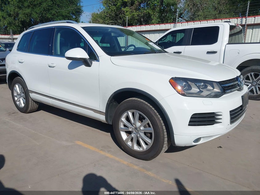 VOLKSWAGEN TOUAREG 2014. Lot# 44773405. VIN WVGEP9BPXED012118. Photo 1