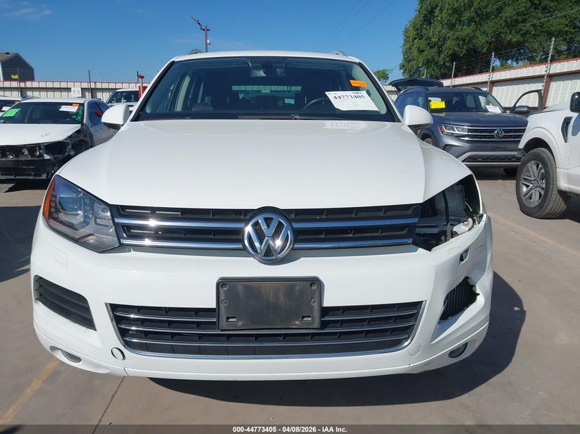 2014 Volkswagen Touareg Tdi Sport VIN: WVGEP9BPXED012118 Lot: 44773405