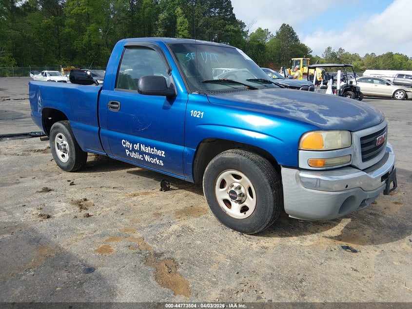 2004 GMC Sierra 1500 Work Truck