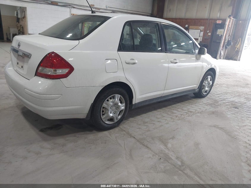 2011 NISSAN VERSA auction photo 4
