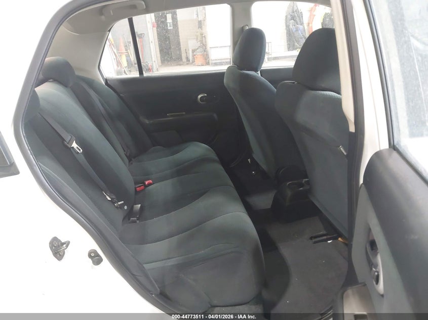 2011 NISSAN VERSA auction photo 8