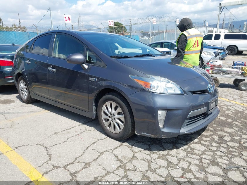 2014 Toyota Prius Plug-In Advanced