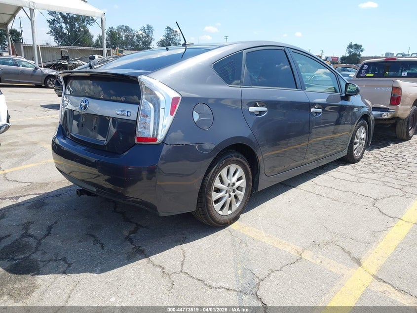 2014 Toyota Prius Plug-In Advanced