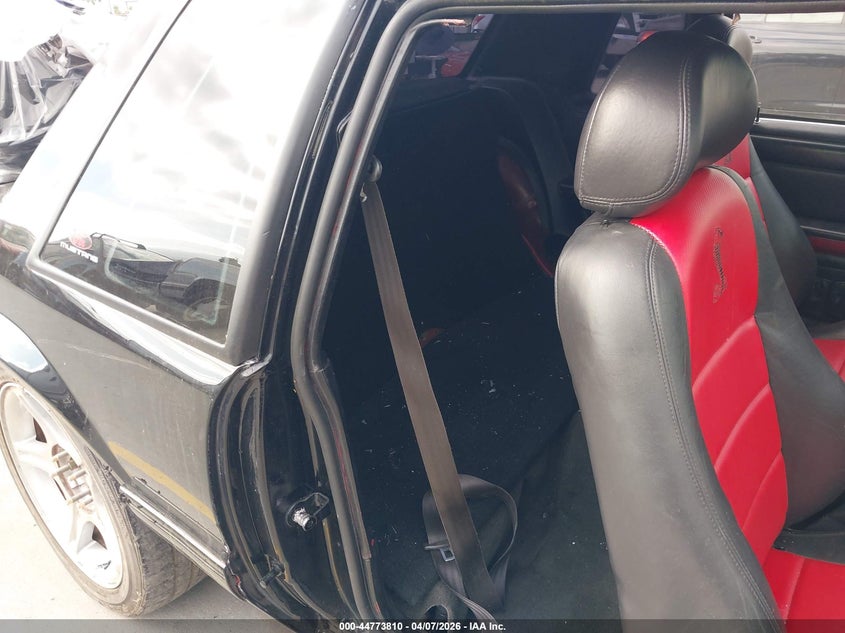 1988 Ford Mustang Lx VIN: 1FABP40A2JF260148 Lot: 44773810