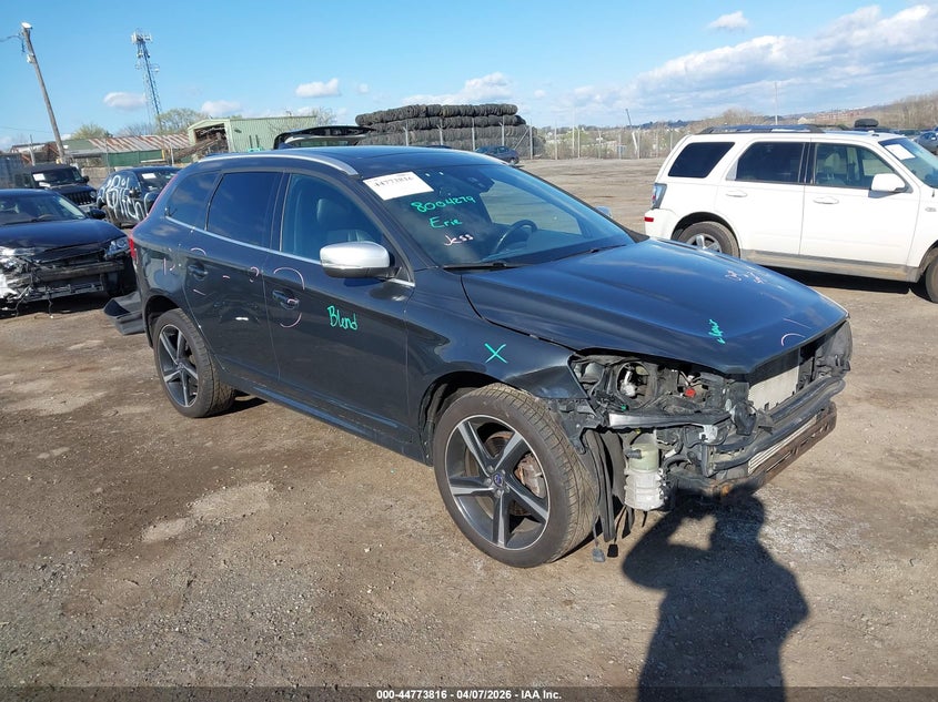 2014 Volvo Xc60 T6 R-Design Platinum