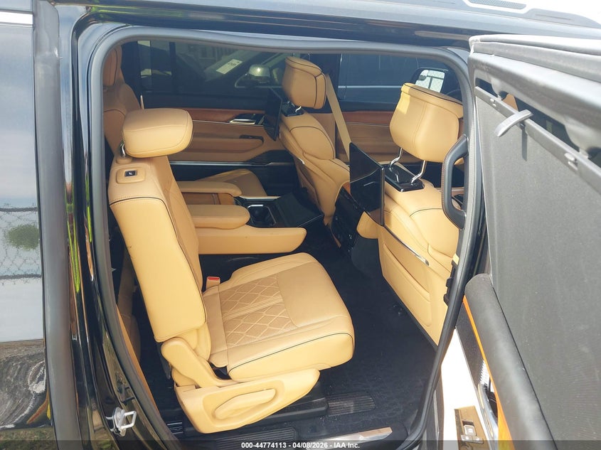 2022 Jeep Grand Wagoneer Series Iii 4X4 VIN: 1C4SJVGJ0NS103495 Lot: 44774113