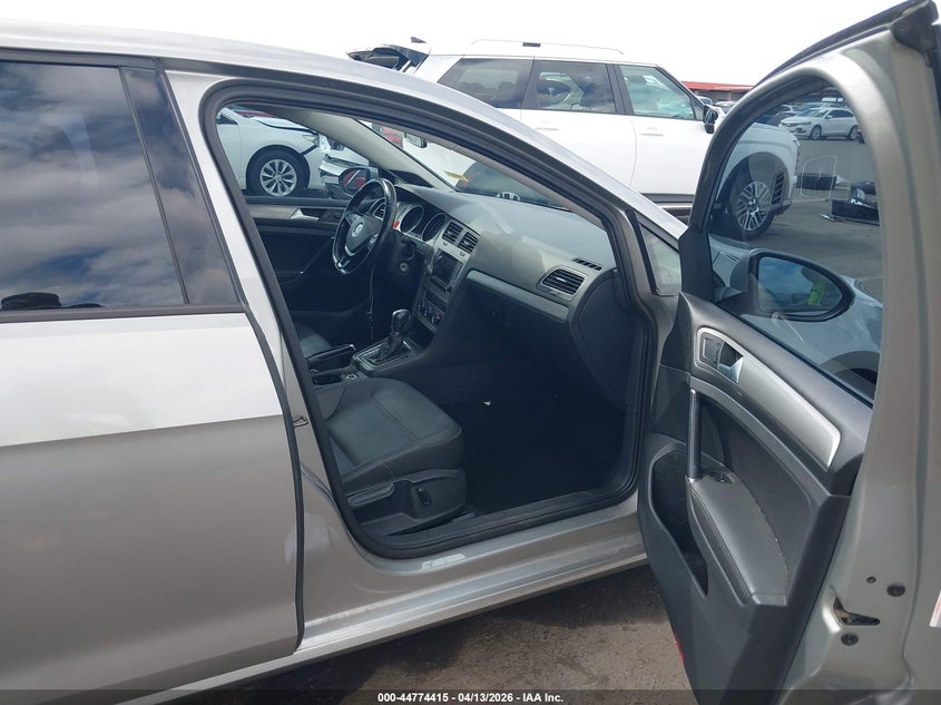 2015 Volkswagen Golf Tdi Se 4-Door