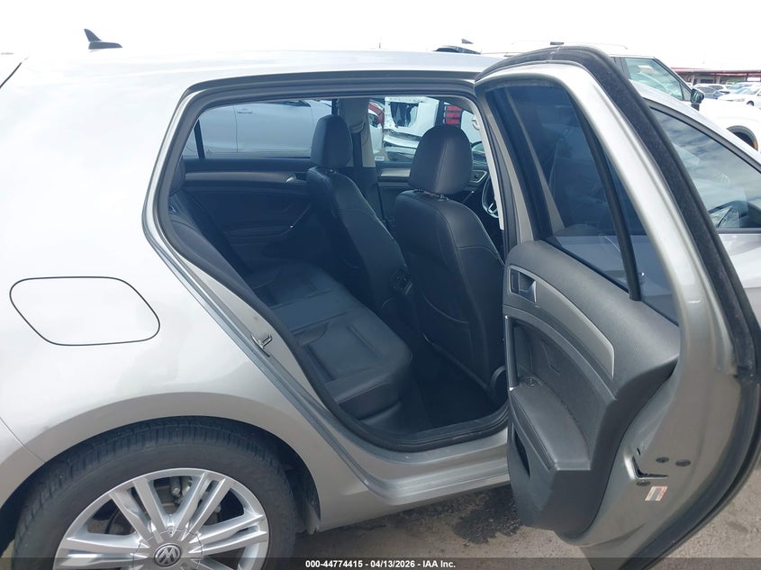 2015 Volkswagen Golf Tdi Se 4-Door VIN: 3VW2A7AU7FM029630 Lot: 44774415