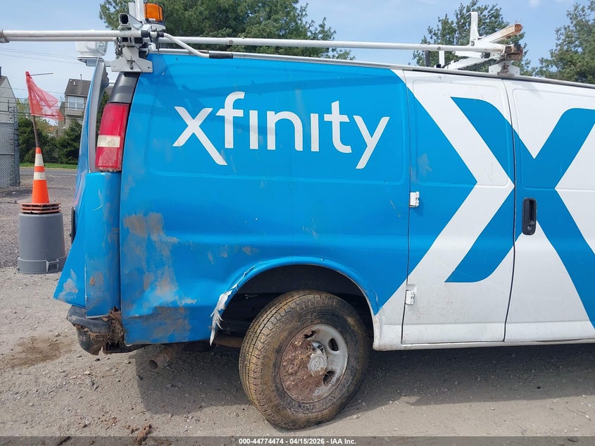 2015 Chevrolet Express 2500 Work Van VIN: 1GCWGFCF9F1151561 Lot: 44774474