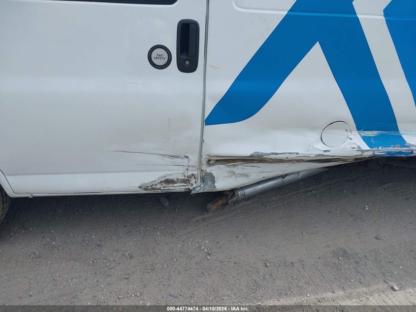 2015 Chevrolet Express 2500 Work Van VIN: 1GCWGFCF9F1151561 Lot: 44774474