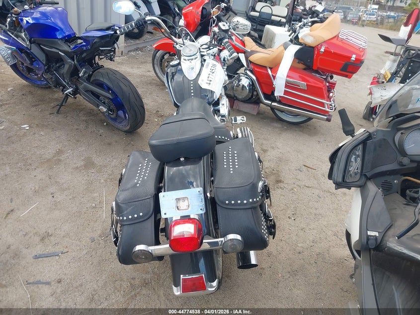 2013 Harley-Davidson Flstc Heritage Softail Classic VIN: 1HD1BWV13DB049091 Lot: 44774538