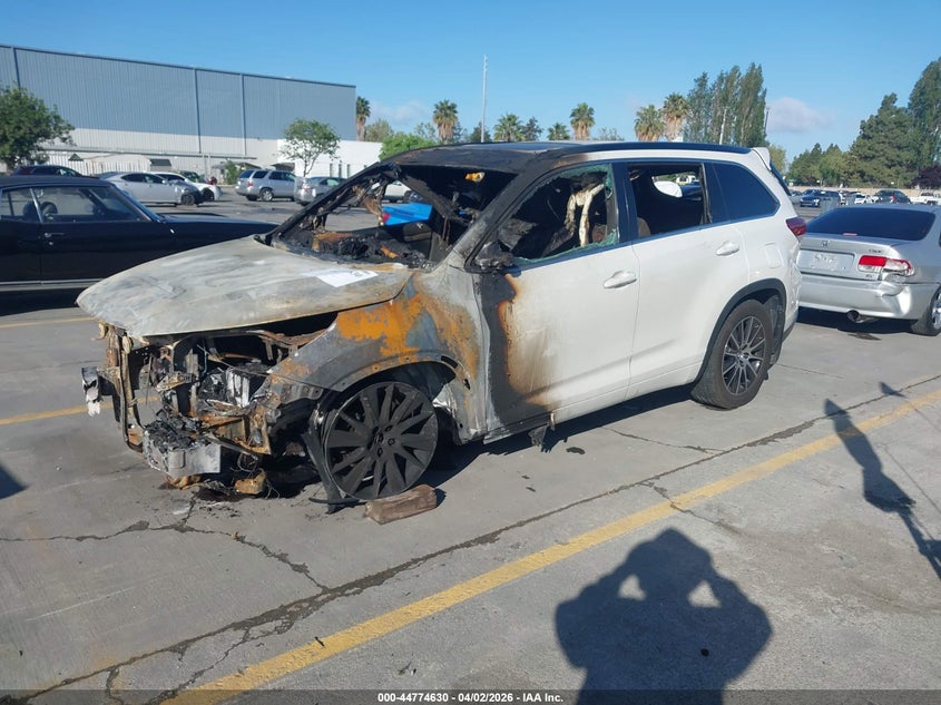 2017 Toyota Highlander Se
