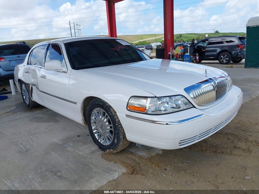 2009 Lincoln Town Car Signature Limited