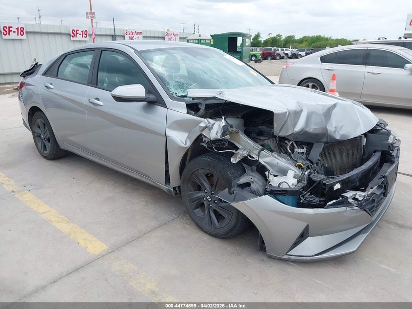 2022 HYUNDAI ELANTRA SEL
