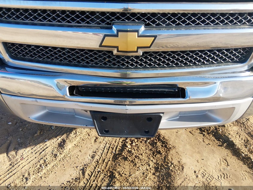 2012 Chevrolet Silverado 4.8 1500 Ls white Lot 111044774837 Vin 1GCRCREA9CZ172998