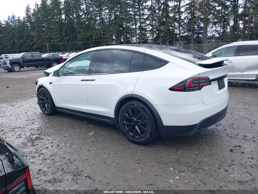 2022 Tesla Model X Dual Motor All-Wheel Drive VIN: 7SAXCAE59NF354790 Lot: 44774850