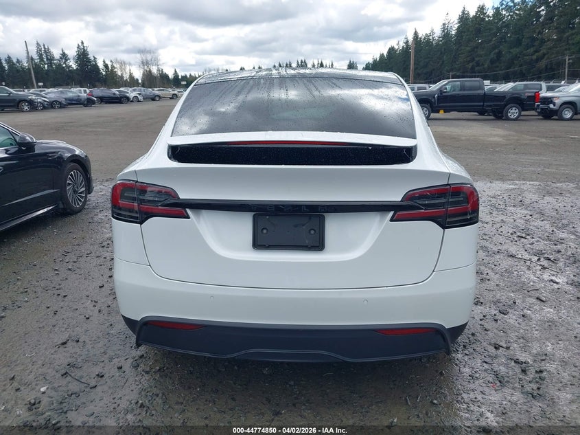 2022 Tesla Model X Dual Motor All-Wheel Drive VIN: 7SAXCAE59NF354790 Lot: 44774850