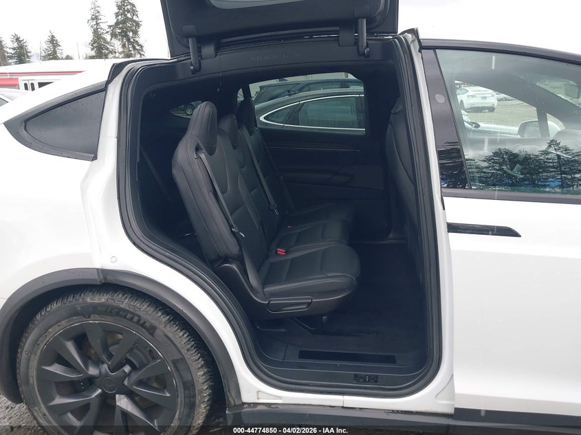 2022 Tesla Model X Dual Motor All-Wheel Drive VIN: 7SAXCAE59NF354790 Lot: 44774850