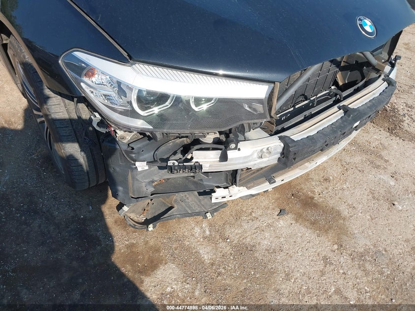 2020 BMW 530I auction photo 6