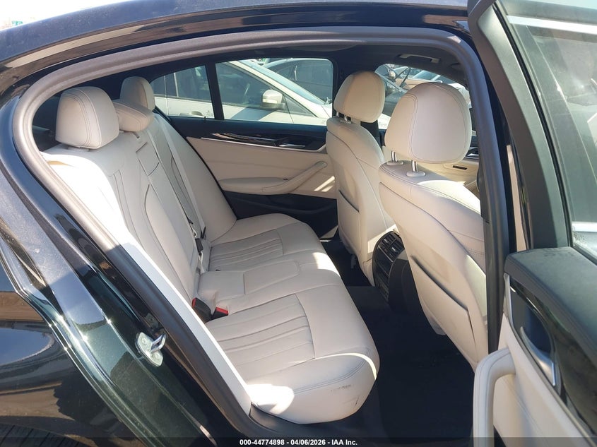 2020 BMW 530I auction photo 8
