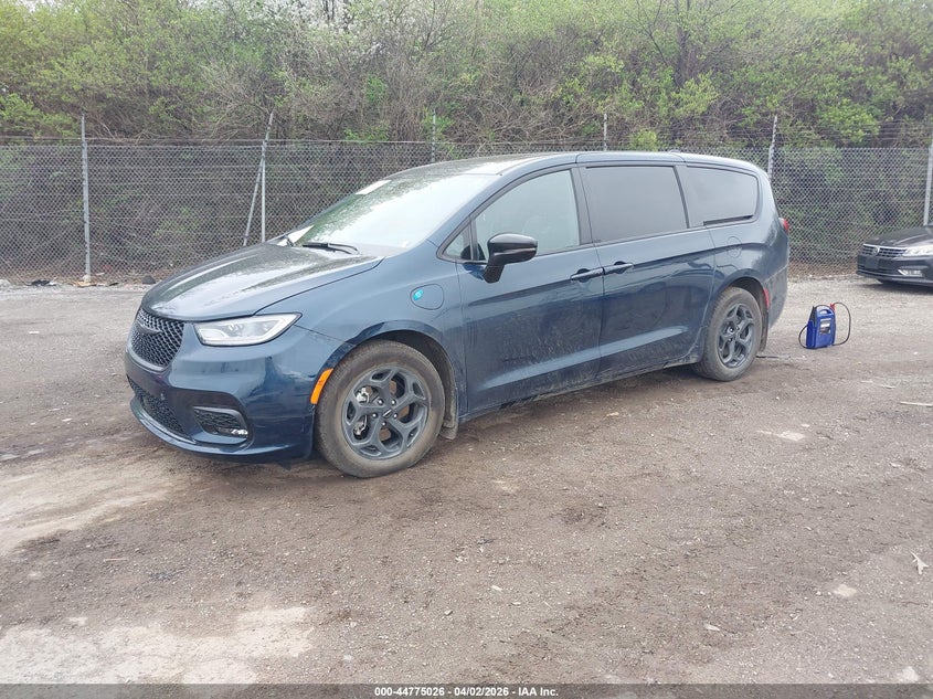 2023 Chrysler Pacifica Hybrid Limited