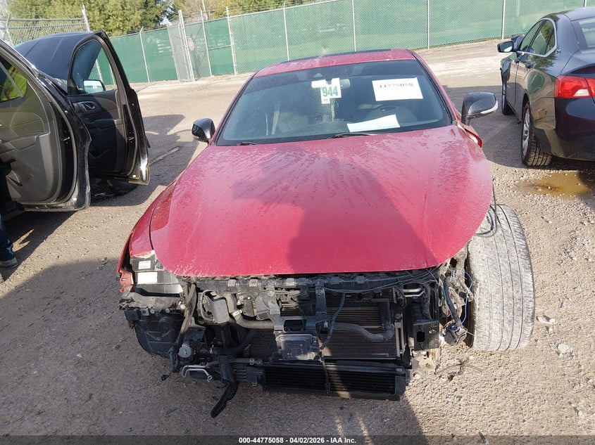 2019 Infiniti Q60 3.0T Red Sport 400 VIN: JN1FV7EK5KM360555 Lot: 44775058