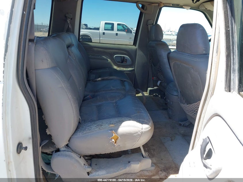 1995 Chevrolet Suburban K1500 VIN: 1GNFK16K4SJ359584 Lot: 44775100