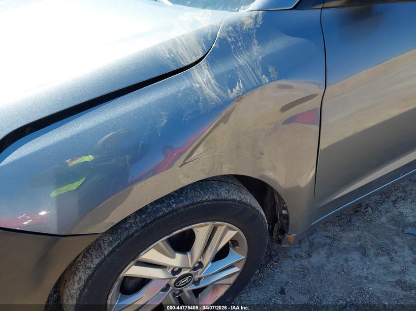 VIN KMHD84LF6KU822620 2019 HYUNDAI ELANTRA SEL