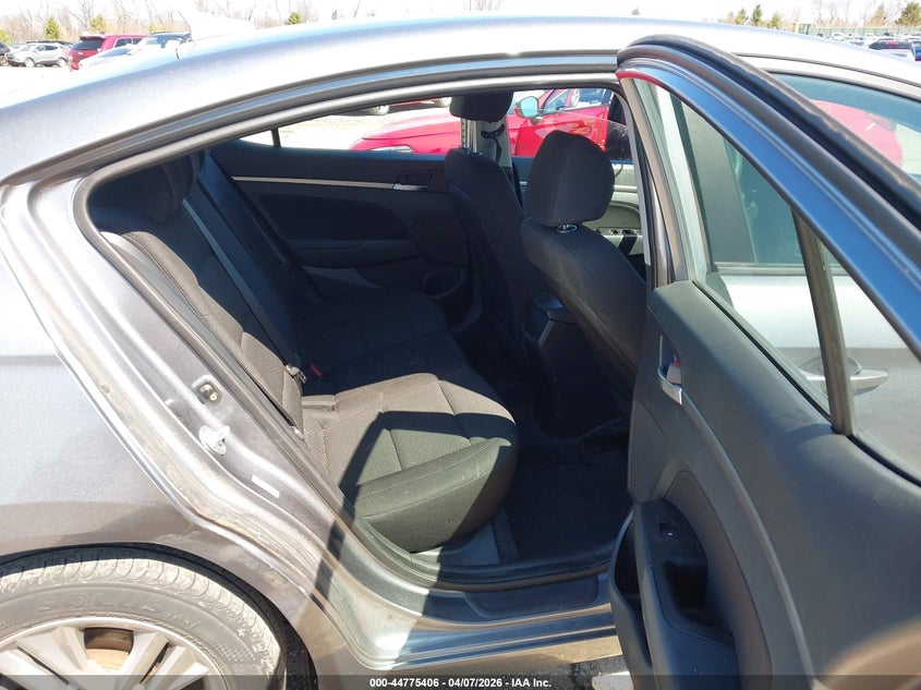 VIN KMHD84LF6KU822620 2019 HYUNDAI ELANTRA SEL