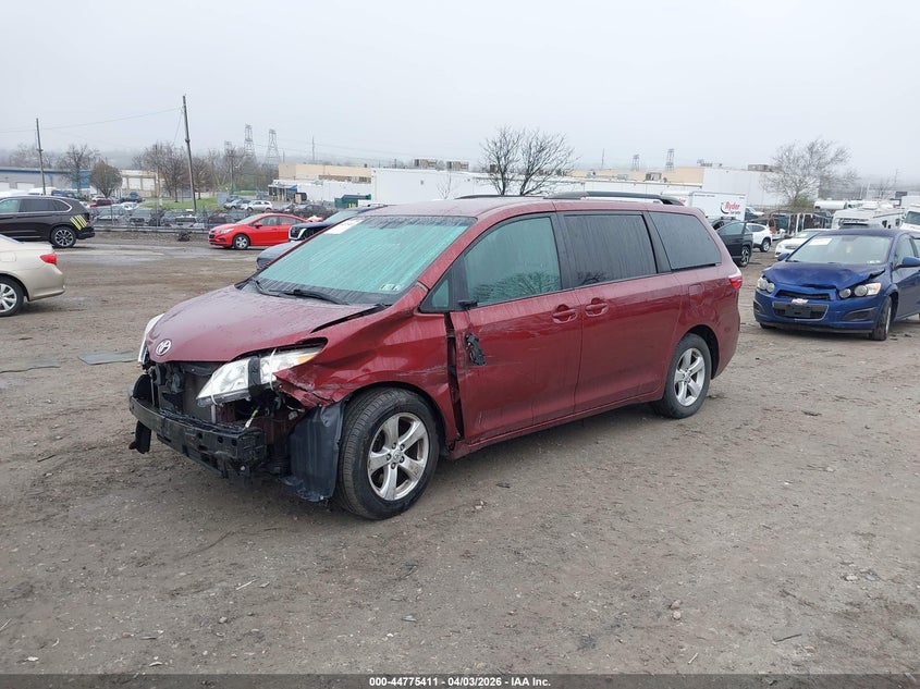 2017 Toyota Sienna Le 8 Passenger