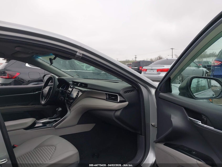 2020 Toyota Camry Se