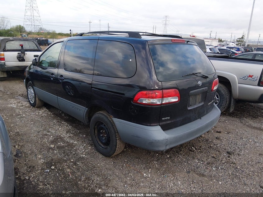 2002 Toyota Sienna Le