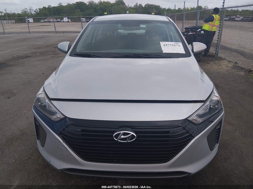VIN KMHC65LC0KU139583 2019 HYUNDAI IONIQ HYBRID BLUE