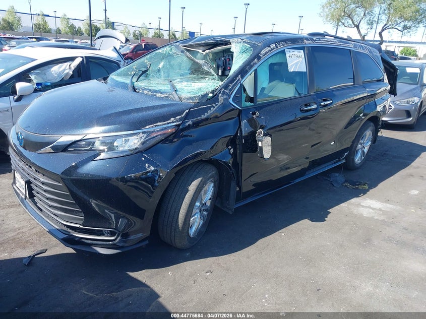 Vin: 5tdjrkec7ss231972, lot: 45272932, toyota sienna xle 20252