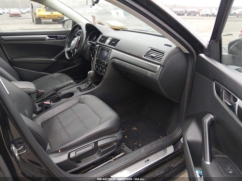 2017 Volkswagen Passat 1.8T R-Line