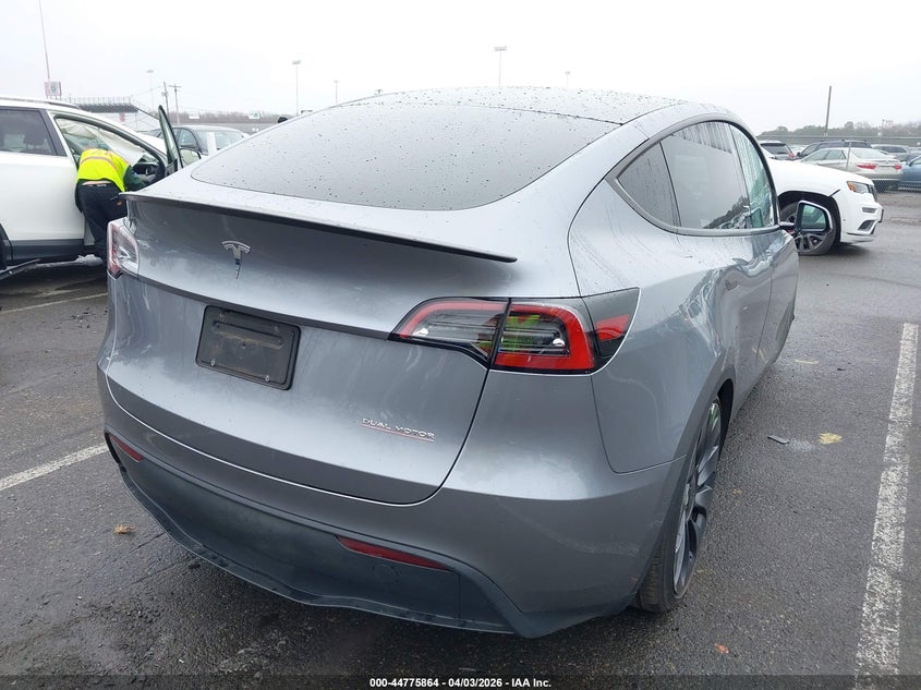 Vin: 7saygdef9sa340299, lot: 45273112, tesla model y performance dual motor all-wheel drive 20254