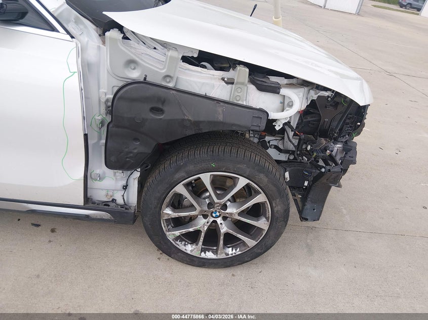 2022 BMW X6 xDrive40I VIN: 5UXCY6C02N9K81126 Lot: 44775866
