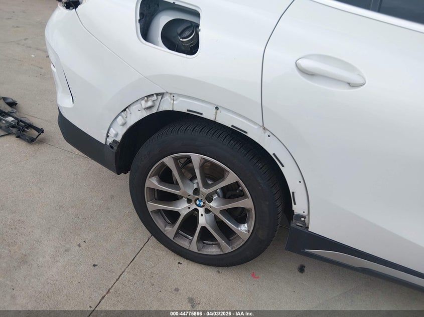 2022 BMW X6 xDrive40I VIN: 5UXCY6C02N9K81126 Lot: 44775866